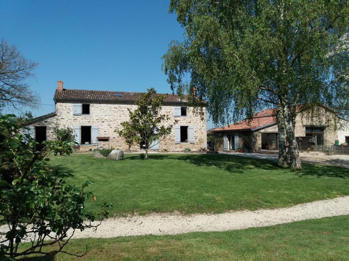 Chambre D'Hotes La Thibaudiere Bressuire Exterior foto